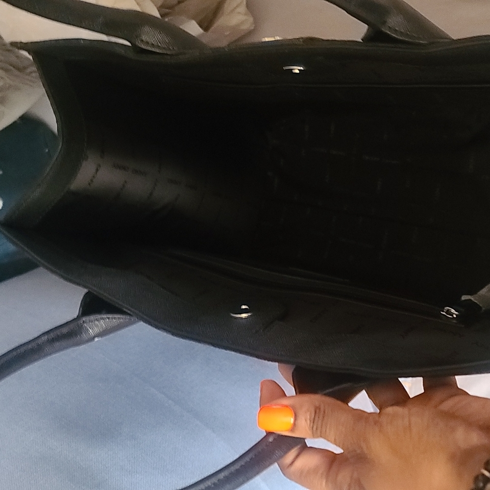 Hand Bag - Picture 5 of 6